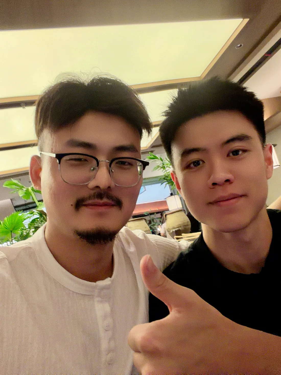 韩先凯在 Agentic DB 大会与读者合影